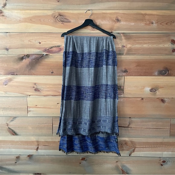 Textured Scarf - Picture 4 of 5